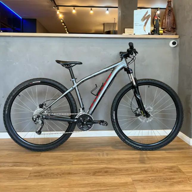 Specialized Rockhopper 2016 - Semi Nova