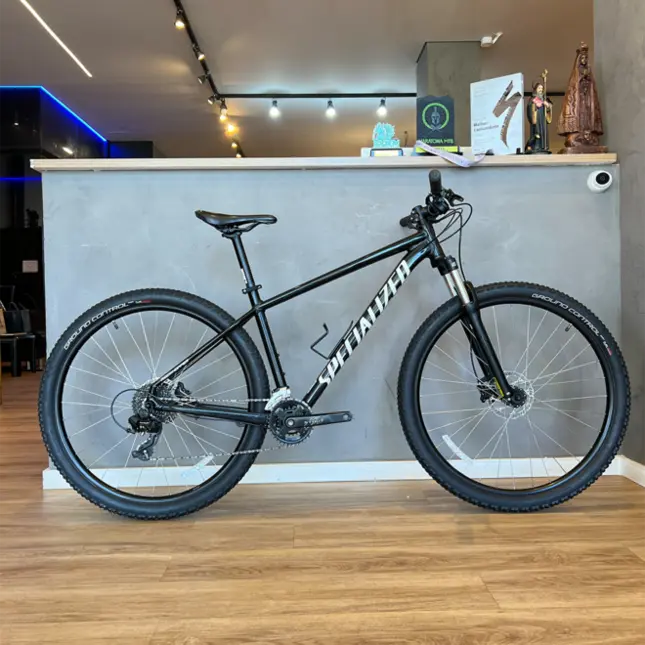 Bicicleta Rockhopper 29 2021 - Semi Nova